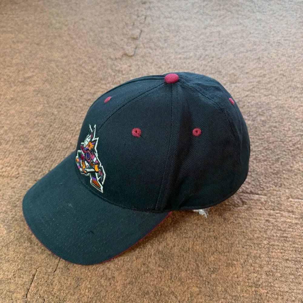 A+ Fan Favorite Arizona Coyotes NHL Kachina Snapback Hat Black Burgundy OSFM